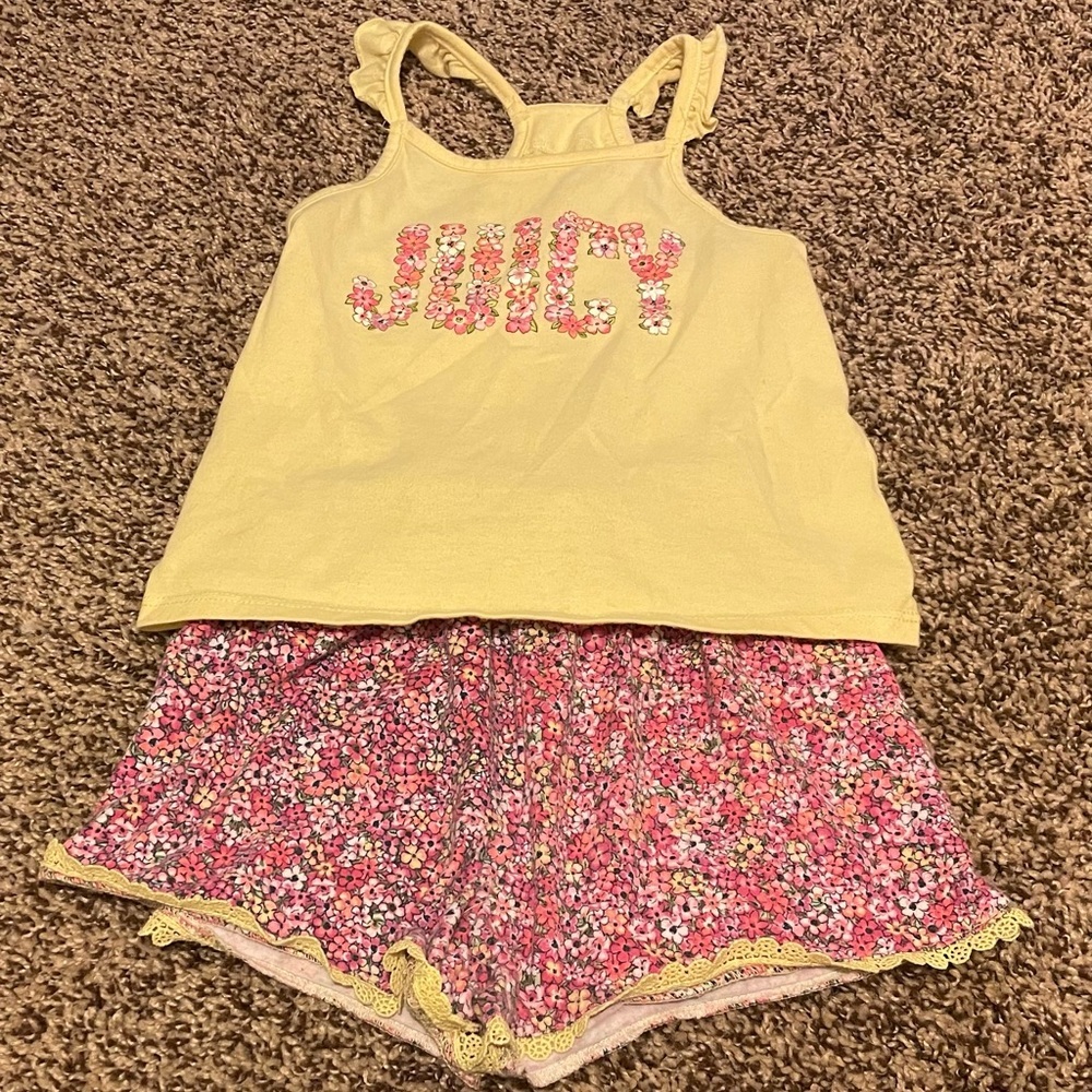 Juicy Couture size 4 outfit. Worn once!